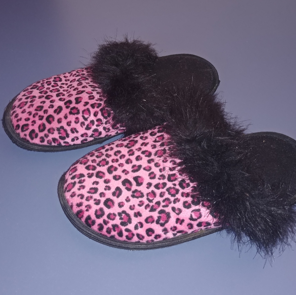 Girls Slippers - Picture 2 of 2